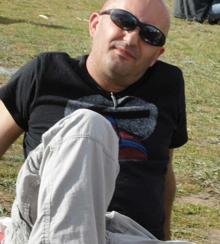 vloren64's profile picture. Tú, tierra de Castilla, muy desgraciada y maldita eres al sufrir que un tan noble reino como eres, sea gobernado por quienes no te tienen amor