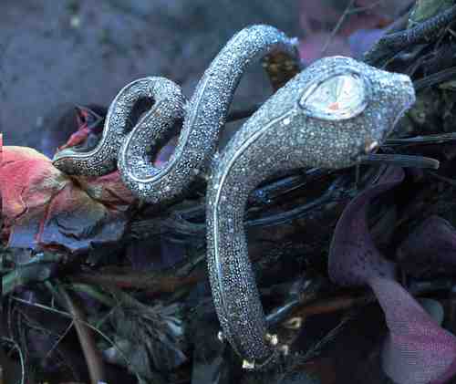 BuhitaJewellery's profile picture. Buhita Jewellery works with the finest precious stones and metals to create beautiful designs. Since 2006.