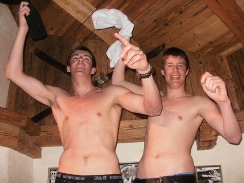 maarten818's profile picture. AFC Ajax V.V. Succes Hippolytushoef Voetbal 
Nickelback Green day Foo Fighters Di rect The Eagles