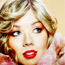 I'm a vampire McCurdian, muahahahaha. Jennette follows me since 03/16/2012 and replied me 04/30/2012.
