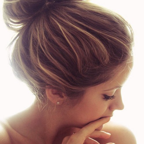 Whore_oscope_'s profile picture. I'm Stella && I tweet whoreoscopes (horoscopes)