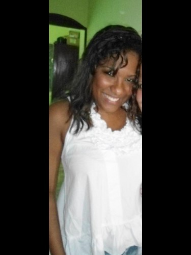 JuliaMabel's profile picture. Publicitária que gosta de arte, não vive sem música, adora sapatos, é louca por moda, é viciada em esmaltes, seriados e filmes. E sonha em viajar pelo mundo!