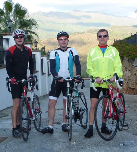 TeamJogle2012's profile picture. Cycling from John O'Groats to Land's End starting on 4th June 2012 and arriving in Land's End on 12th June 2012. 1000 miles over 9 days.