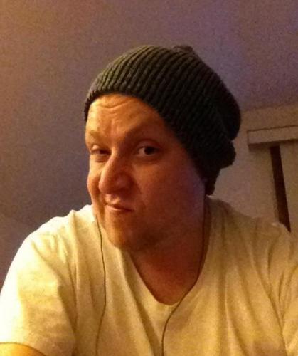 jasonjungles's profile picture. I give the best Top Gun high fives. I am the Peacock.