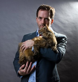 Pompier pas de Paris. Des fois je sauve des chats, des fois j'écris sur @madmoiZelle, et même des fois je tweet.