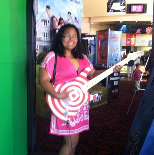 ninacadiz's profile picture. I don't mind the dark
discovering the day.