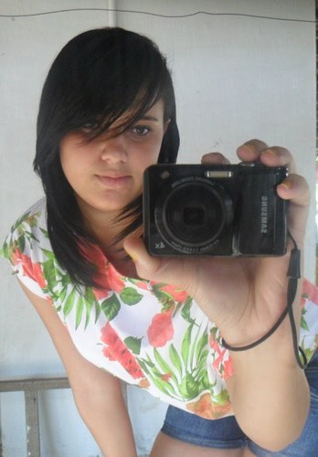 menina com atitudes de mulher
