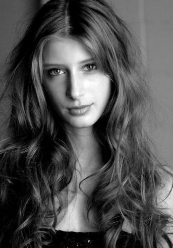 Claras234's profile picture. smart fun loving and friendly :)