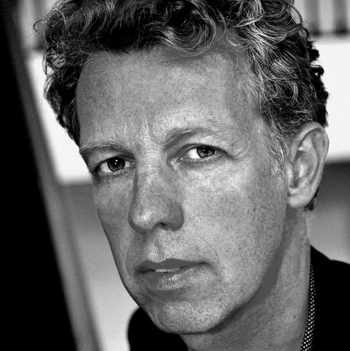 Occasional twitt. Founder of digital innovation agency INFO. Passion for (digital), design, innovation & sailing.