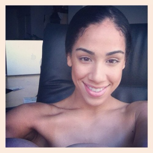 iAM_devleigh's profile picture. Twenty some years young living the life you let live you ✌