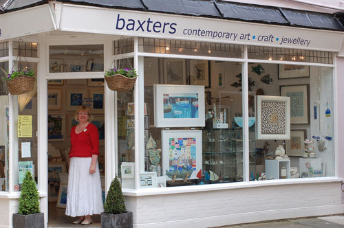 Paintings, prints, ceramics, sculpture, craft & jewellery Gallery in Dartmouth, Devon. We sell art to make you smile & if you can't visit then see our website