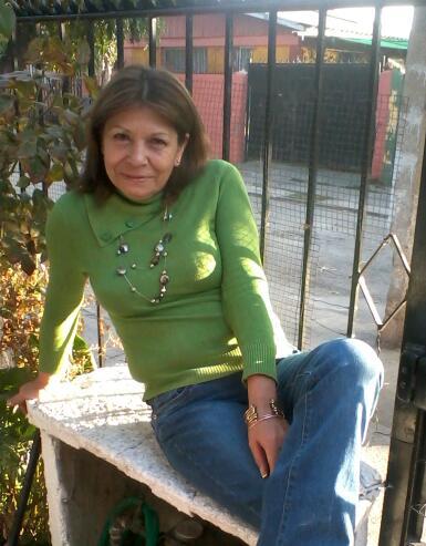 estudios de contabilidad. me apaciona pintar en oleo. escuchar musica. y compartir con mi familia