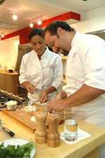 Es un concepto culinario único e innovador, una nueva forma de entretenimiento sano, educativo y delicioso, dirigido al público en general.