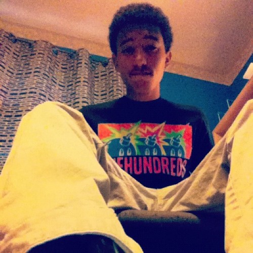 wassup you see my twitter right ? so follow me and my fuck you hoes && you fake ass niggas  life a bitch  im just live  make money out here