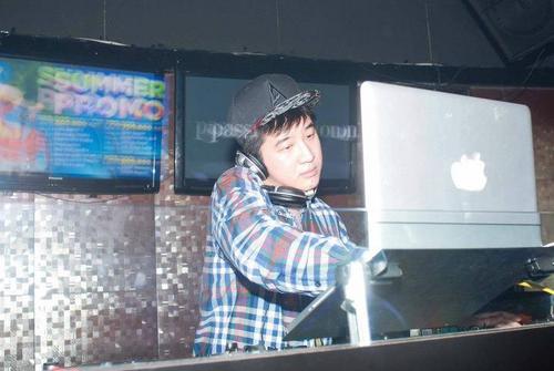 Dj of @melodious_prod and @munchiesbistro resident