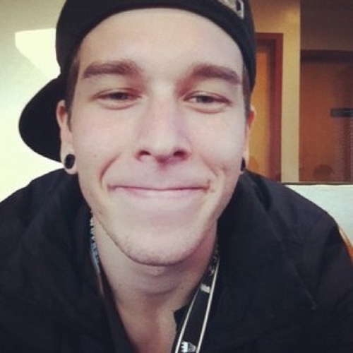 JustinHiIIs's profile picture. I know you're real and not just a book I read.