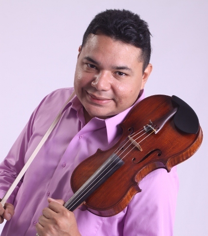 Embajador Musical de Venezuela, Violinista, Instrumentista, Productor, Director, Arreglista, Compositor y Docente. 0058-416-8858888 ramonviolin@gmail.com