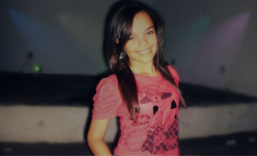Deus , Familia ,Amigoos , maar , chocolate .   eu amo mtto tudo isso ! s22