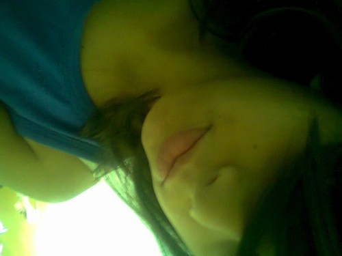 gostoou, αMoore (?.'
Seguii, que nαo tiirα pedααço,nααo x]
o resto é por minhα coontα :)bêejo&&'voltesempre;.
Ela não rouba a cena sai roubando o filme todo