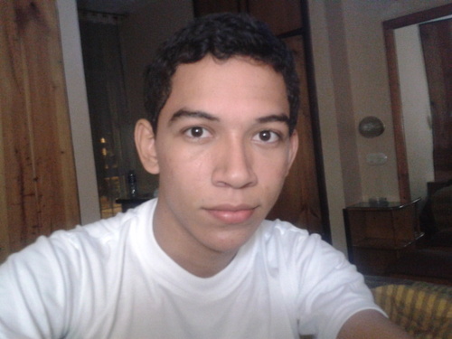 ps me gusta bastante el diseño grafico...¡¡¡ canto, bailo, actuo...me gusta de to un poco.¡¡¡¡...tambn soy super extrovertido...y me gusta hacer amigos... :)