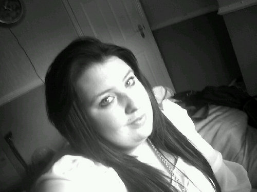 Heyy My Names Chelsey Im 20Years Old Im A Hairdresser In Lowestoft Have Been For 3 Years I Love My Family ANd Friends :)