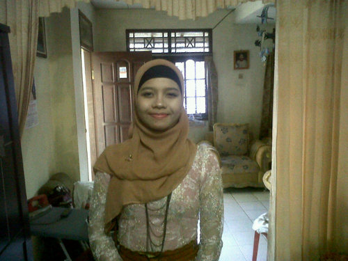 niluhtria's profile picture. S.E.M.A.N.G.A.T!!!!!