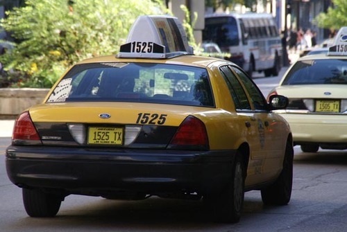 ChiTaxis's profile picture. A group Twitter account for Chicago taxi drivers. Share info, real-time updates, help each other! See how London drivers are using it! http://t.co/ZTlhJTUhSc