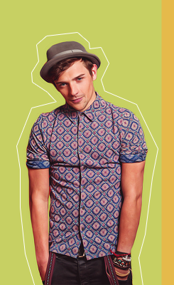 We just brazillian fans supporting Max Milner (@MaxMilner7). Amazing singer who's on The Voice UK in #TeamDanny.