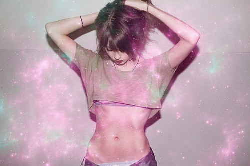 depressed, bulimic 15 year old girl. nothing tastes as good as skinny feels. CW- beach whale GW- when im happy with my body
