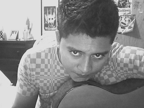 alesitotuz's profile picture. 