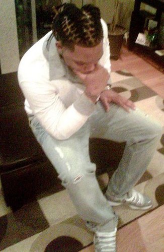#TeamFollowBack#Team908 #LaughNOWImmaMakeYaCryLATER #TEAMiGotHellaBars! #GoldMagnumsNOdodge #iTrillz JUU heard !! Mention me YOU might just get Lucky!! ;)