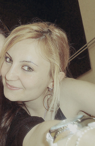 b1lg1nb1lg3's profile picture. çok şey değil ki,anlaşılmak istiyor insan ve duyulsun istiyor haykırışları...