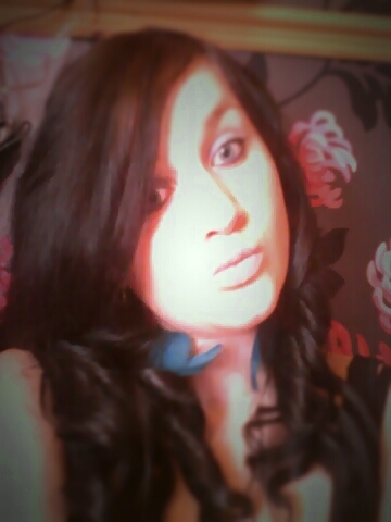 Shopping, Weekends, My Girls! Love The wanted,One Direction and stooshe:) Follow me i will follow back:)