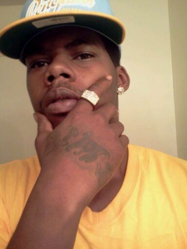 2Gunun's profile picture. 