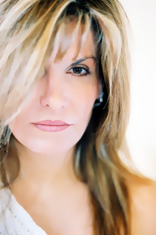 LiVe-WiRe FiRe love life & freedom~Interests: public relations~communication~musician song writer~dance & fitness professional~graphic design~engineering~cats♡+