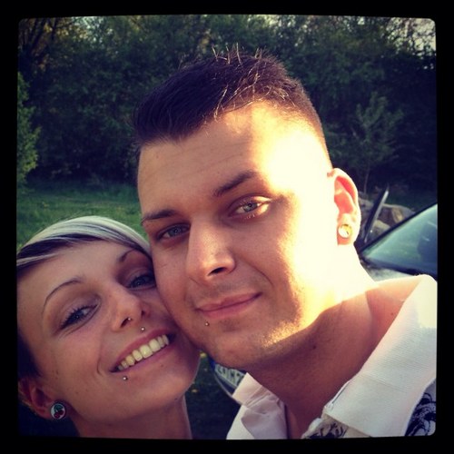 JackieundToni's profile picture. .-..-.            

`·.·´

●/  

/▌      

//.......유 ☜❤☞ 웃　№.❶

[♥] ɯǝuıǝɯ nz O─╥ uǝp ʇɐɥ ♣ uosɹǝd ǝuıǝ ɹnu ✿