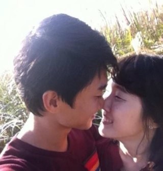 White_moustache's profile picture. ∥성균관대학교 스포츠과학과∥86년∥
∥Form is temporary, but class is permanent∥
∥No pain No gain∥