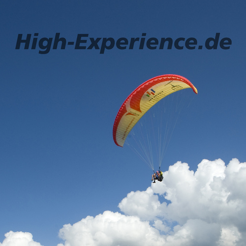 Erfülle dir mit High-Experience deinen Traum vom Fliegen. Mit einem Gleitschirm Tandemflug kannst du die Allgäuer Berge aus der Vogelperspektive erleben.