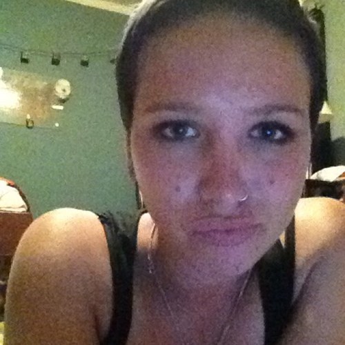 elenarose's profile picture. 