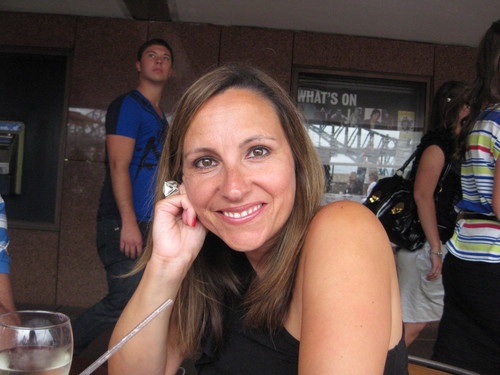 Londoner now living in Sydney, B2B marketer, love news, love music, quite a nice person to boot...not in any particular order...