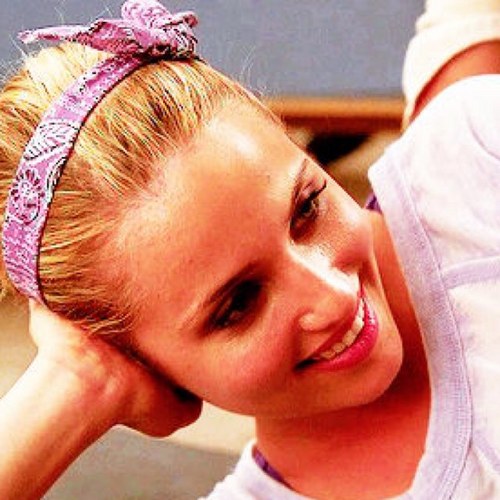 Hi I'm Quinn Fabray I'm a happy girl, dreamer and sometimes I'm selfish but...who cares? [RP Account]~