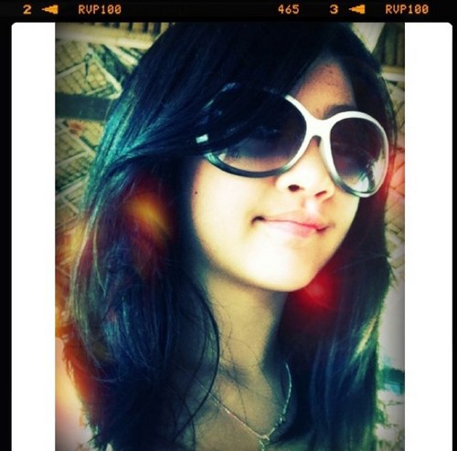 meideline_'s profile picture. don't wait for someone who doesn't wait for you in the end.