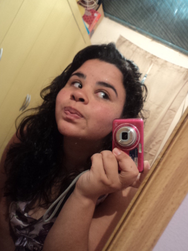 Eu ando por ai... A procura da batida perfeitaa

Te Amo... HG