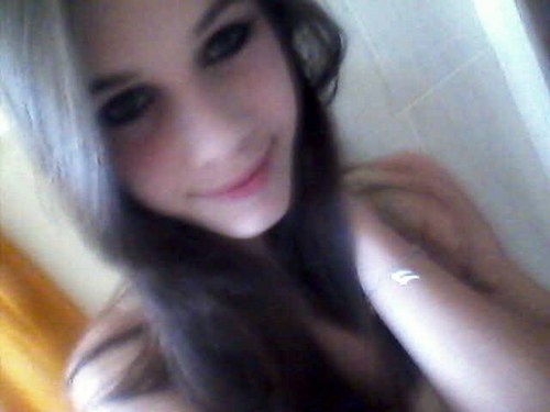 - minha BF @_FlaviaGois amo vs amr. ♥'