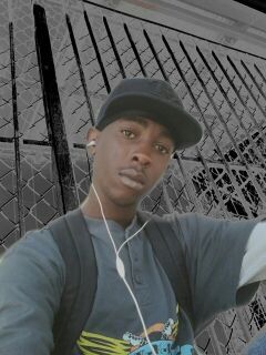 lilceetee21's profile picture. New friends new lyfe whoeva wanna b n it talk 2 me imma hogg n da game