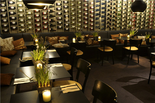 Room6ty's profile picture. op zoek naar nieuwe mogelijkheden, vriendschap ontdekken, ruimte creeren, omgeving scannen, kortom, hou van uitdagingen.