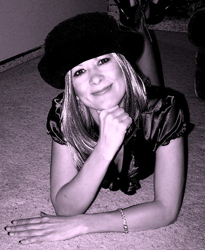 ZeeLuck's profile picture. 