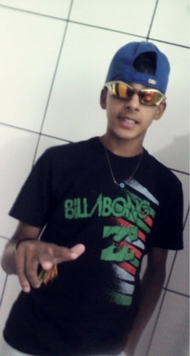 - siigo toodos dee vollta :D ,, Deus ilumina a mim e a todos que acreditao nele *--* c222