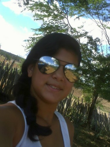 Sou uma menina muito alegre, organizadora da equipe @pegoutapegado1 e namorada do @kainan_dantas ♥