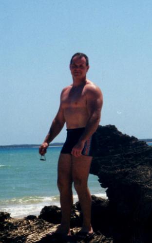 8957tony's profile picture. my biggest claim to fame I guess is talking Steve Irwin into buying a camera and taking up film making all those years ago